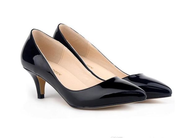 Sapatos Feminino Moda Bayan Seksi Düşük Orta Kitten Topuklar Ayakkabı Pu Patent Deri Sivri ABD Boyutu 4-11 Pompaları