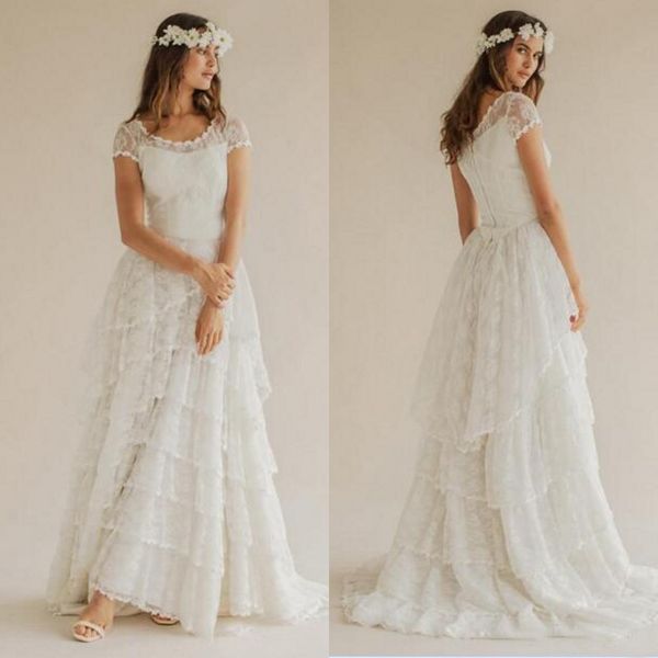 Bohemian 2019 Primavera Estate Beach Abiti da sposa Boho Pizzo Scoop Neck Manica corta Tiered Abiti da sposa lunghi Custom Made in China