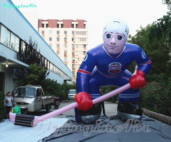 Giocatore di hockey su ghiaccio gonfiabile pubblicitario gigante Sporter modello 5m Blue Air Blow Up Membro della squadra di hockey per l'evento di marzo