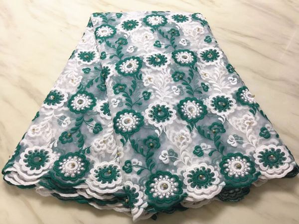 5 metri pc buona vendita fiore bianco e verde design tessuto di pizzo netto francese con perline materiale di maglia africano per il vestito bn1021