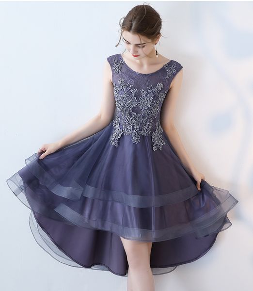 Neue Herbst- und Wintermode vor dem kurzen formellen langen Abendkleid, modische Schultern, Kragen, Spitzenabziehbilder, Kristallperlen-Kugel-Partykleid