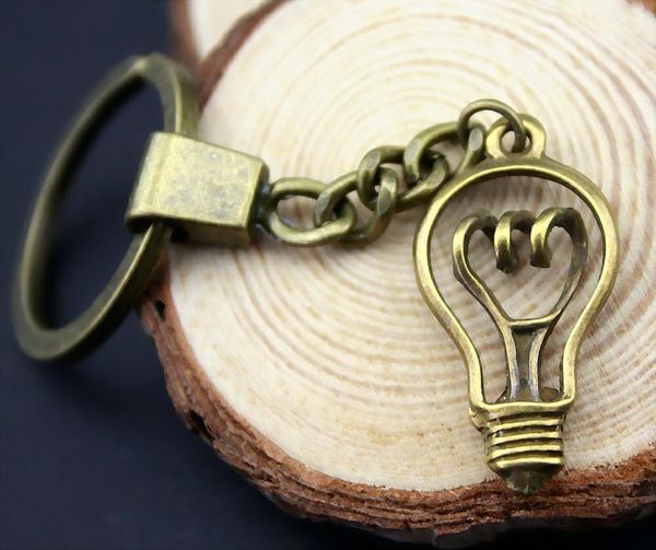 

6 pieces key chain women key rings fashion keychains for men light bulb 32x17mm, Slivery;golden