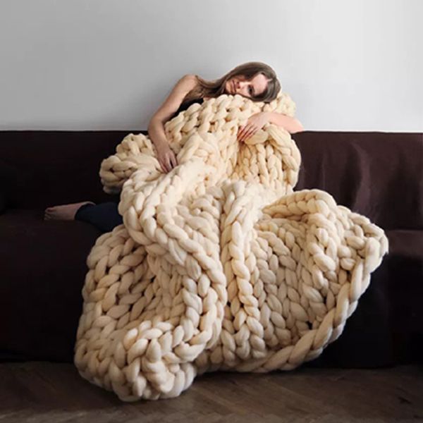 

crocheted bed/sofa blanket hand weaving linen chunky winter fleece wool knied giant thick yarn bulky kniing throw blankets