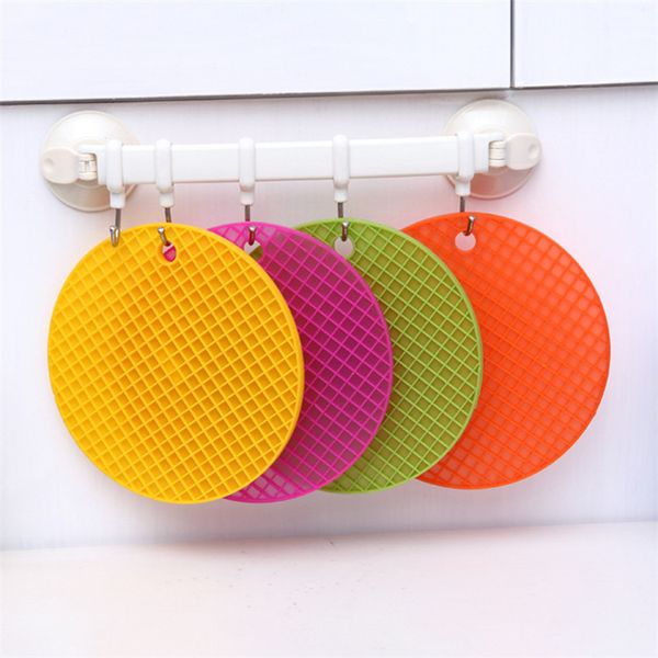

creative candy color waterproof coaster multi-functional insulation pad silicone placemats can be hung bowl pad t3i0074
