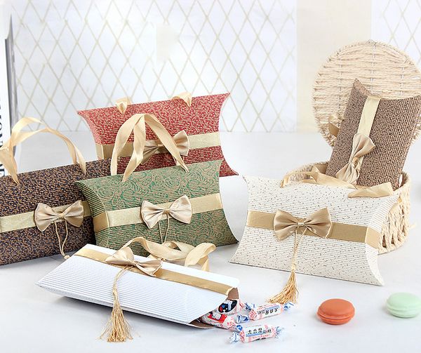 

pillow shape candy box with bowknot handle gift boxes for wedding party favor