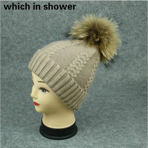 

реальная шерсть кабель вязать skullies шапочка мода женщины подлинная енот меховая шапка повседневная женский мех помпон зима капот доставка, Blue;gray