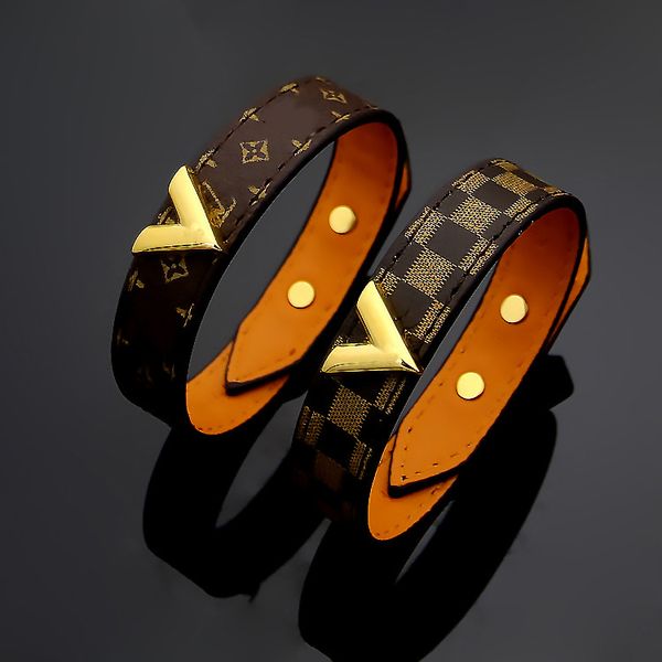 

New Style Titanium steel genuine leather bracelets with gold V shape design for women flower print pulsera charm bracelet 23cm Top Quality