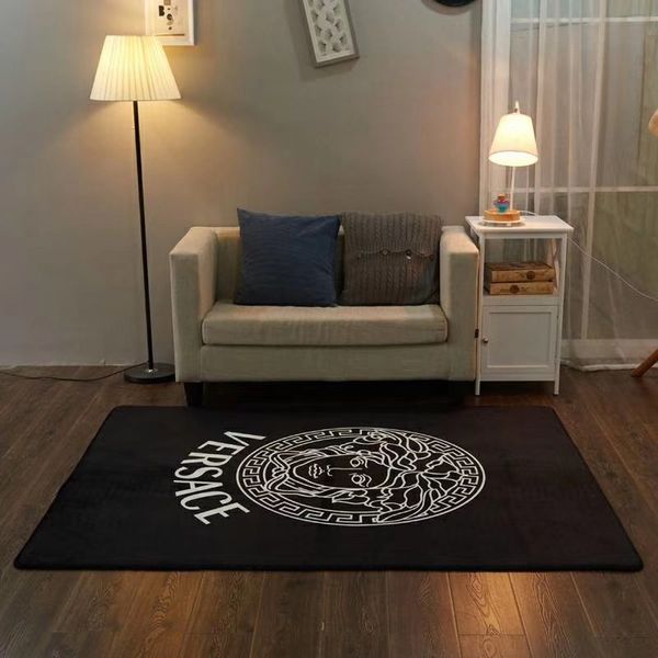 

Nordic Goddess Black Carpet Luxury Design Brand Boutique Wood Floor Mat Family противоскользящие Диван Мягкая Yoga Mat