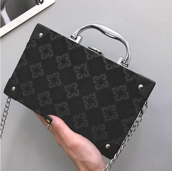 

2018 fashion casual bag women's bags girl small box bag handbag lock catch pu soft cross body shoulder bags totes handbags mini a15