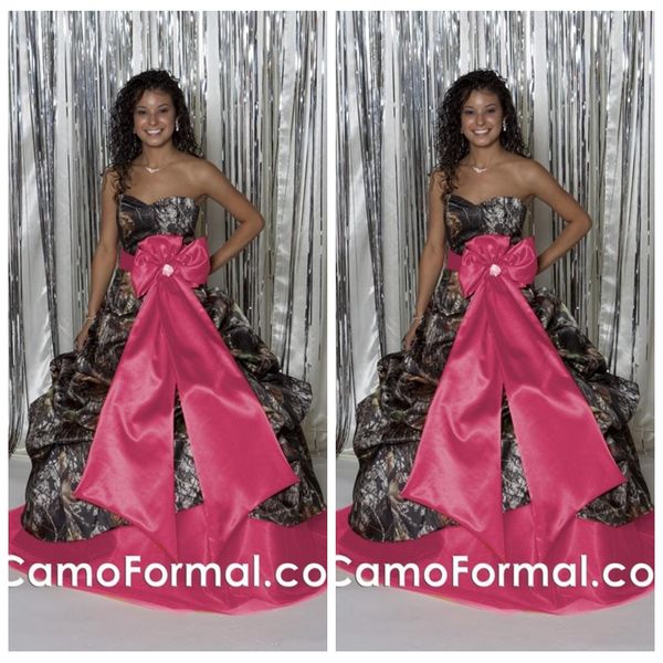 

sweetheart camo ball gown wedding dresses draped with bow bridal gowns plus size 2018 lace up back camouflage real tree satin country, White