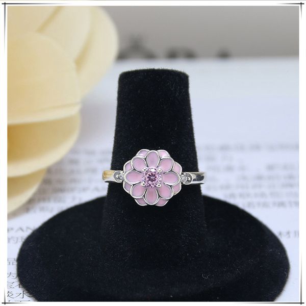 

new brand s925 silver ring round silver pink petal type ring for fashion lovers gift ring come with dust bag