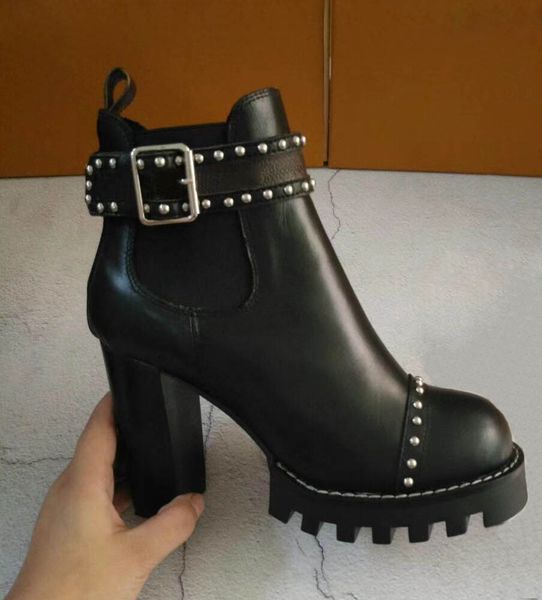 Botas das mulheres de Couro Cheia QUENTE Designer de estilo de moda de alta qualidade Feminino botas curtas Senhoras sapatos Frete grátis EUR 35-42