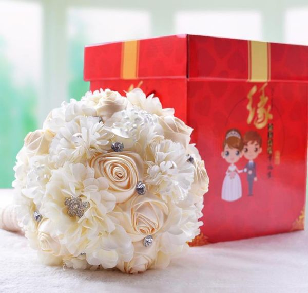 

eternal angel arabia style bride holding flower wedding gift