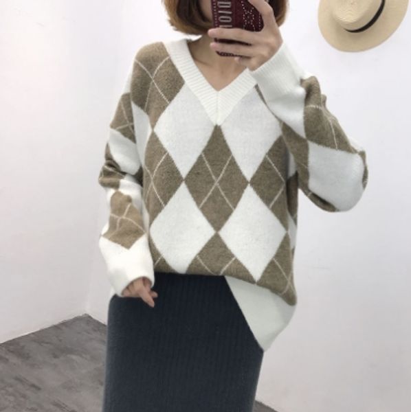 

вободне женин виеѬ и пђловеѬ олй v-обѬазнм вѬезом длиннм Ѭђкавом в, White