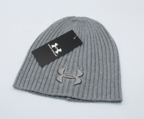 Gorro De Cuerno Negro Plano sobre El Sombrero Hip Hop Marea