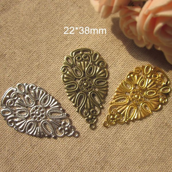 Venda inteira50 PCs Stamping Metal Crafted Forma Forma Filigrana Flor Charms, 22 * ​​38mm, ouro-cor / prata-cor Bronze