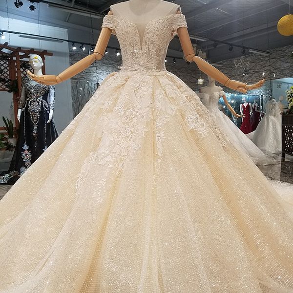 

Ѭоконй балное плае вадебное плае  блеками мила аппликаи  плеа з White