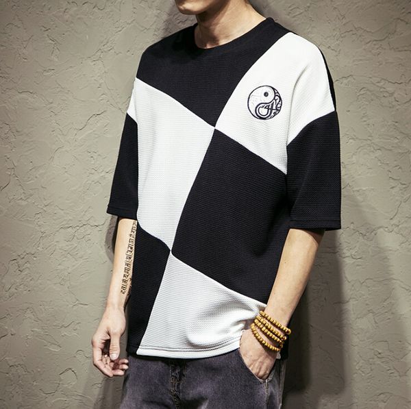 

The Eight Diagrams T-shirt Black And White Plaid Hip Hop Fashion Tops Crew Neck Loose Tee Men Clothing Tops Plus Size 5XL