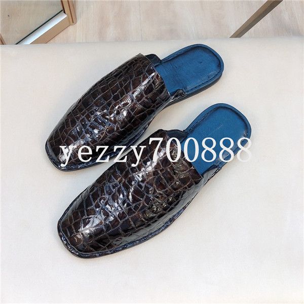 

2020 high-quality luxury men's music slippers sandals, outdoor sports shoes lazy shoes one pedal, simple fashion casual wild fdzhlzj, Black;red