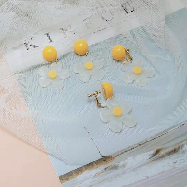 

2019 earrings japanese and korean flower pendant 925 silver all-match summer and autumn ear-hole ear clip akri ear accessories, Golden