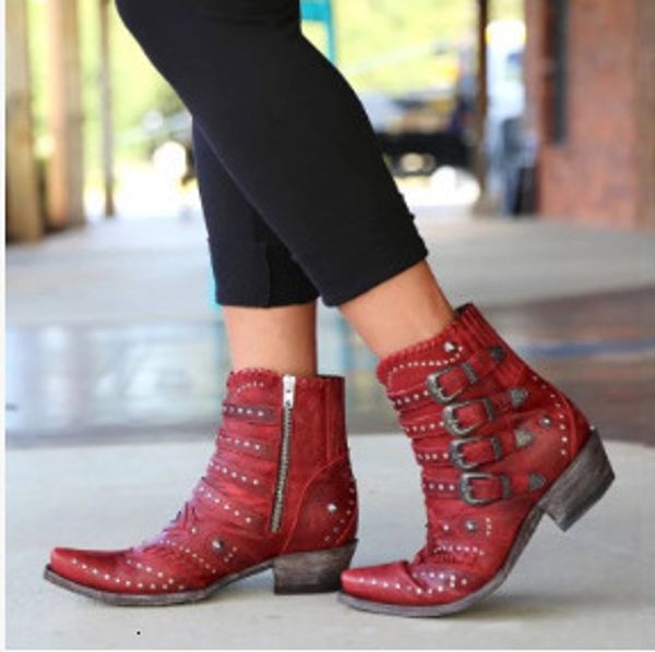 

2019 woman short boots boots woman 43 rivet buckle, Black