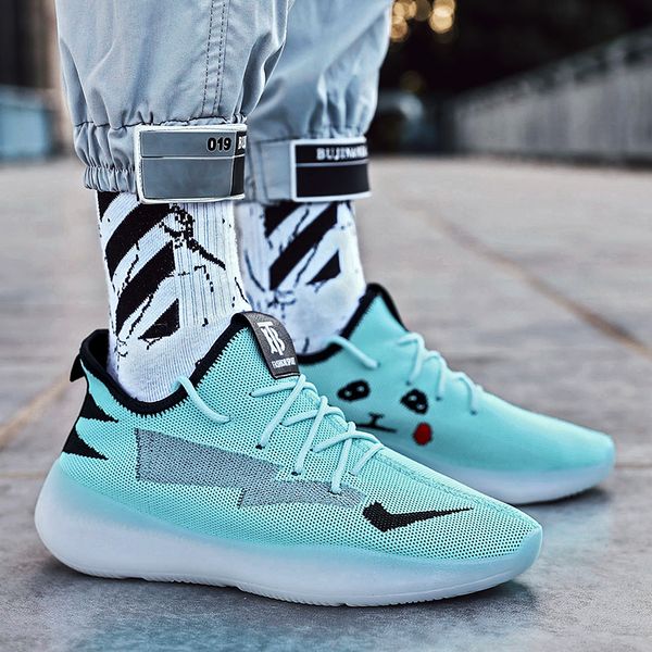 

2020 fashion sneakers man summer outdoor sock sport shoes cartoon breathable cushioning lace-up sneakers light running shoes