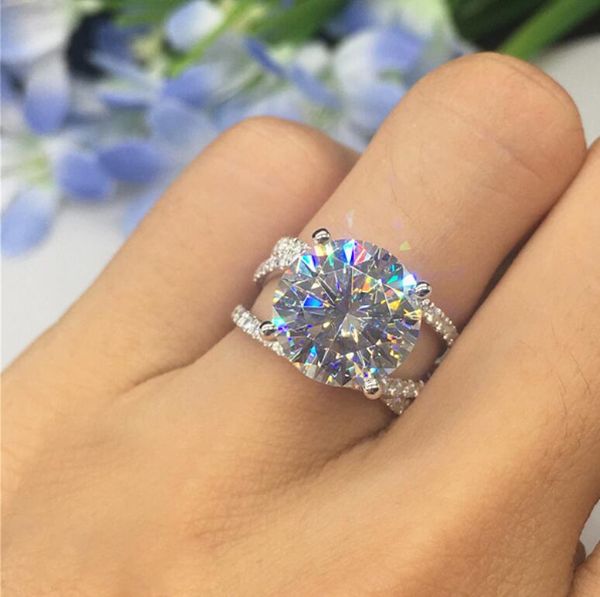Gioielli di lusso fatti a mano classici più venduti in argento sterling 925 Big White Topaz CZ Diamond Stone Women Wedding Engagement Band Ring Gift