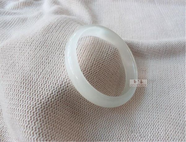 

2020 new queen vestios de novia a-line wedding dresses sheer long sleeves lace corset back vintage bridal gowns 138, White