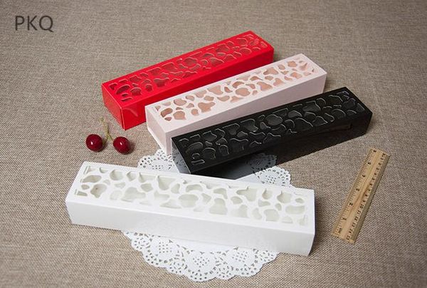 

20pcs white/pink/black/red macarons box small cake case chocolate muffin tools hollow baking cookie package wedding party decor