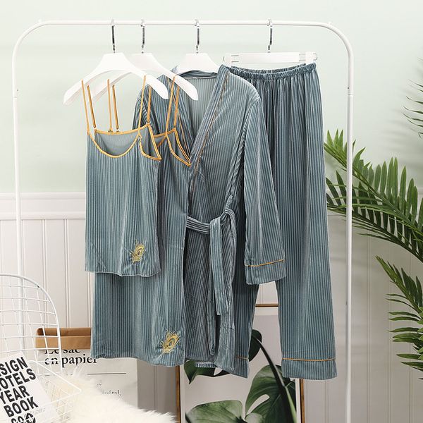 

2019 pajamas for women winter gold velvet 4 pieces pajamas set embroidery sleepwear long sleeve home clothes pijamas suit, Black;red