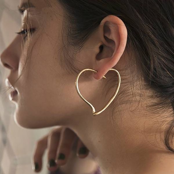 

huanzhi 2020 gold silver geometric hollow love circle asymmetric flower pearl retro metal stud earrings for women girl jewellery, Golden;silver