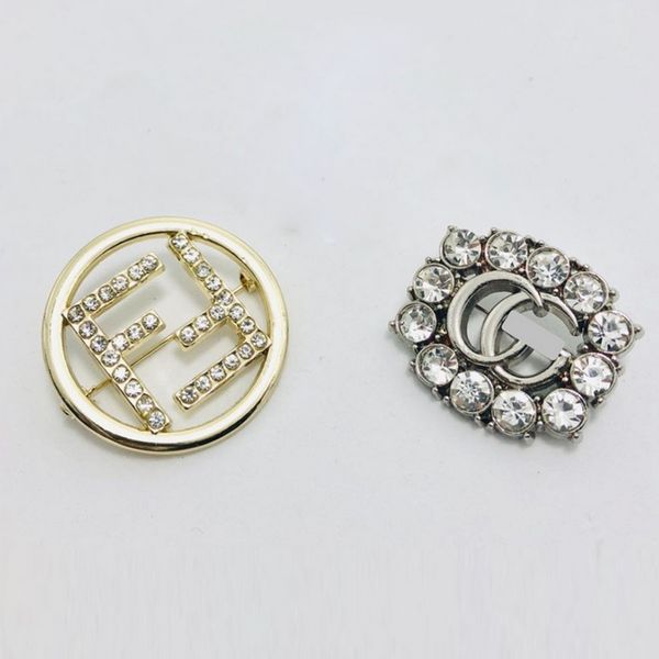 

women rhinestone letter g brooch round letter f brooch suit lapel pin famous letter brooch gift for love girlfriend, Gray