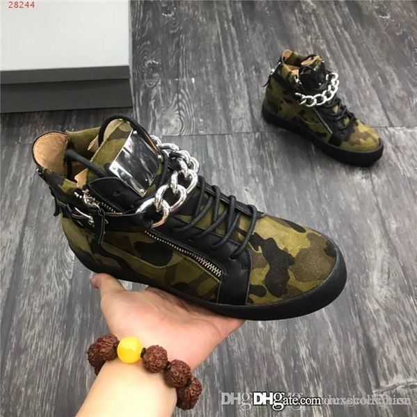 

latest mens ankle boot, suede calf leather men boots sneakers with a metal chain and pin in black and camouflage color with box size 38-45