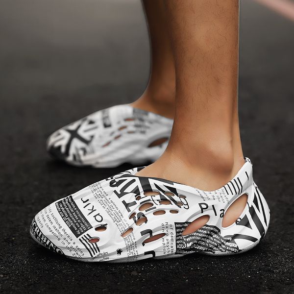 

cool 2020 summer men sandals daily outdoor beach concise men garden shoes printed novelty hole shoes neutral colorful slippers, Black