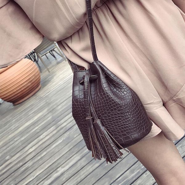 

2019 fashion women leather handbag crossbody shoulder messenger tassels bucket dropshipping borsa a tracolla da donna#30