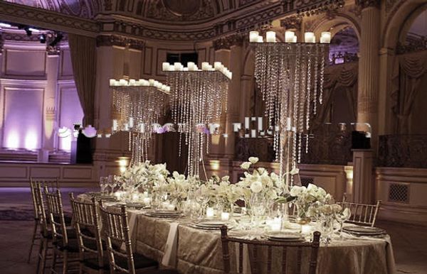 Dekoration Blumenhintergrund im neuen Stil mit hängendem Kristall, Hochzeits-Pfau-Hintergrundplatten, Hochzeitsbühnen-Blumendekorationen best01056