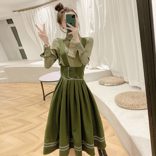 

temperament suit 2020 autumn new fashion all-match long-sleeved shirt high waist strap skirt yujie two-piece female, White