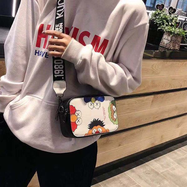 

flap handbag one shoulder bag street style lady handbag cartoon pattern handbag china wholesale men shoulder bag