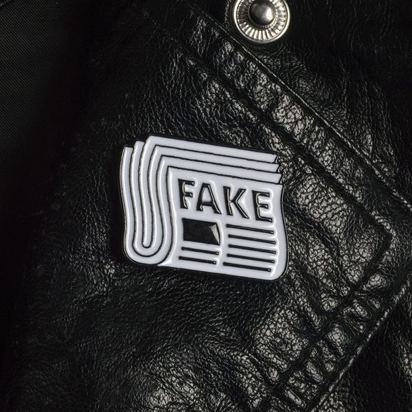 

Мультфильм поддельные броши экзаменационная бумага эмаль Pin для детей отворотом