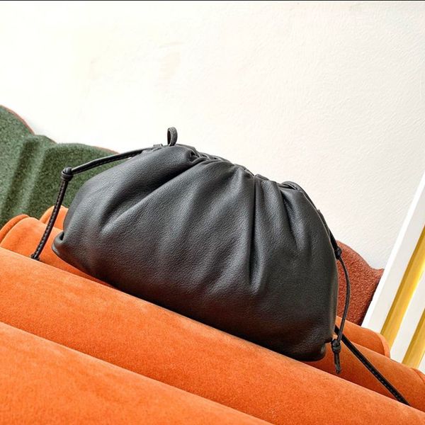 

2019 brand fashion luxury designer bags designer tote bag handbags pouch soft calfskin ladies small clutch bag women cloud bags