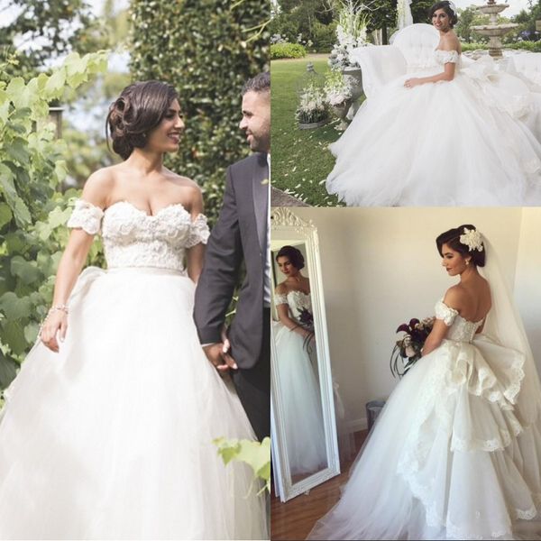 

plus size arabic sweetheart short sleeve wedding bridal gown gorgeous long lace appliques tulle covered button wedding dresses custom made, White
