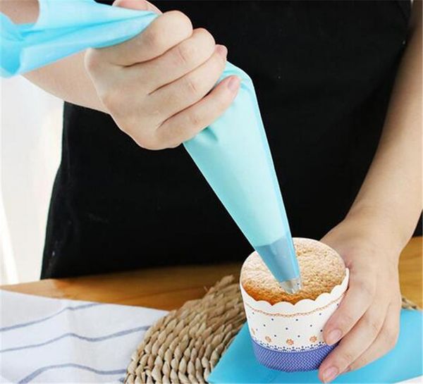 

4 шт. / компл. кондитерский мешок силиконовые обледенения трубки крем кондитерские мешок сопла diy украшения торта выпечки отделочные инстру