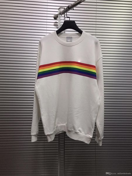 

2019 uk london's latest fashion shirt black and white two-color o-neck rainbow printed chest letter print men's designer casual sw