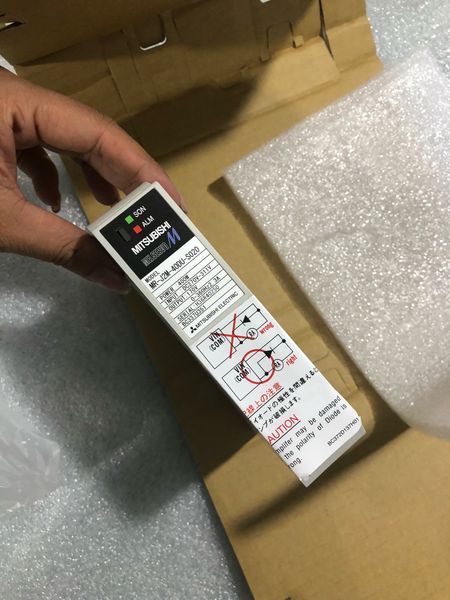 

mitsubishi servo drive mr-j2m-40du-s020 expedited shipping mrj2m40dus020 new in box please contact us before payment