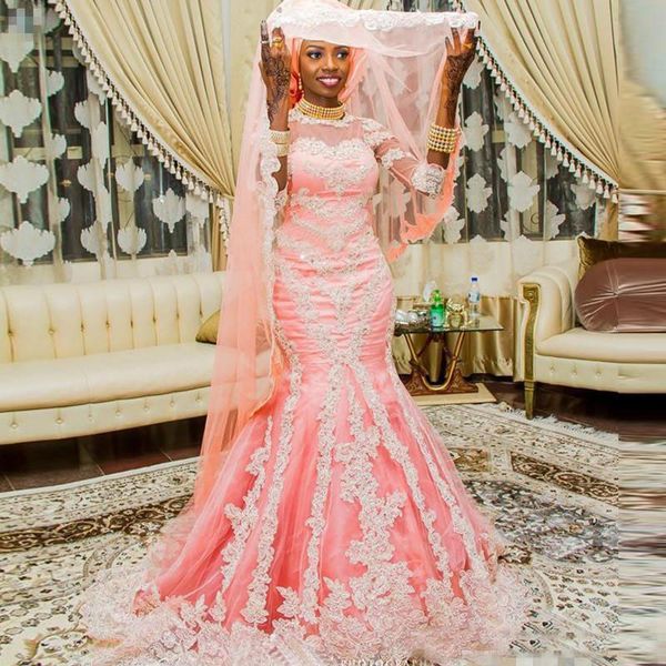 

African Pink dinMuslim Mermaid Wedg Dresses with Half Sleeve Appliqued Nigerian Bridal Gown Covered with Buttons Arabic Women Dresses