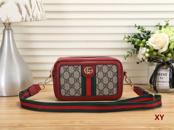 

4 color fashion classic letter printing women's wide shoulder belt single shoulder bag leisure small square bag