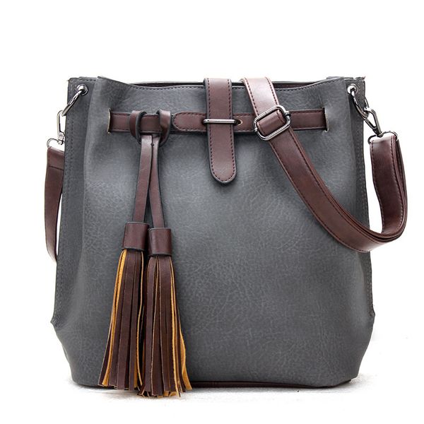 

2020 new european and american classic retro frosted bag bucket bag tassel shoulder messenger