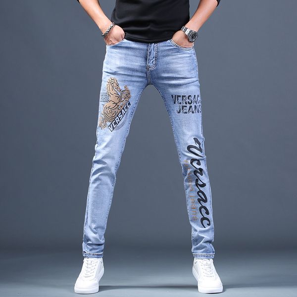 

europe station 2020 men's letter printed jeans teenagers pants brand slim feet casual pants embroidered denim jeans models, Blue