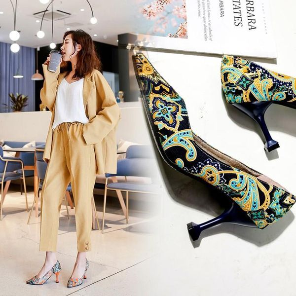 

autumn low to help women's shoes plant flower print flower fashion high heels 5cm cute fresh shallow mouth single shoes holiday, Black