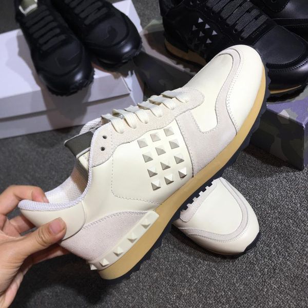 

2020 women's / men's casual shoes camouflage leather tie lovers shoes luxury rivet flat shoes boxed, Black